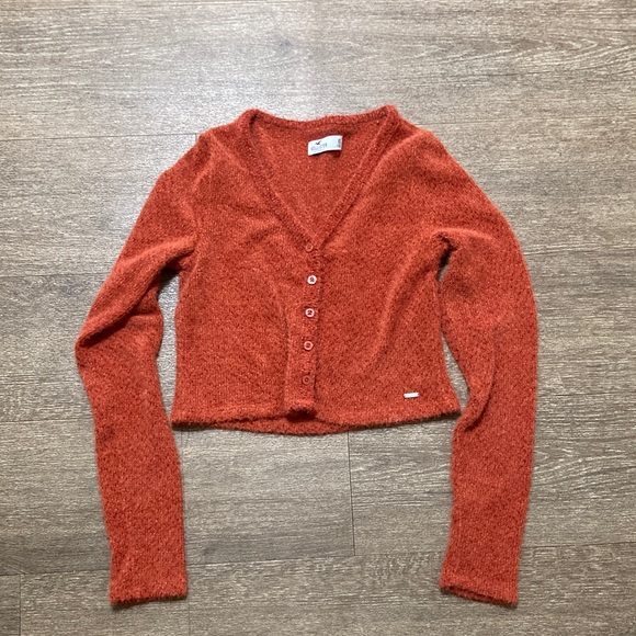Hollister V-Neck Sweater in Warm Rust - Picture 1 of 8